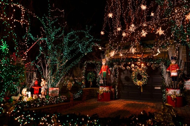 Outdoor holiday decor