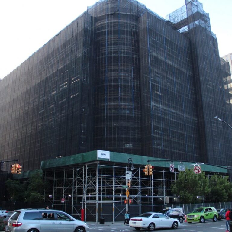 new york city scaffolding bills dezeen 2364 sq 1 852x852
