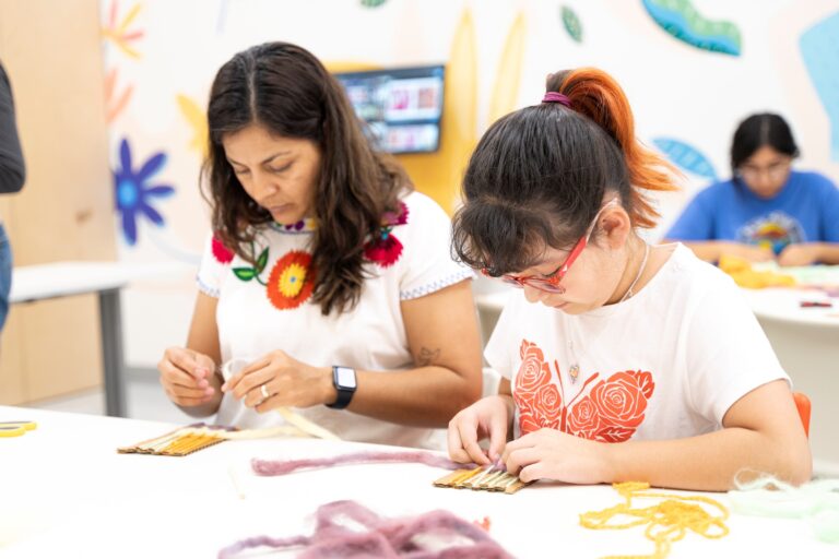 NMMA Studio Saturday Weaving mom w daughter CREDIT Beto de Frietas 1
